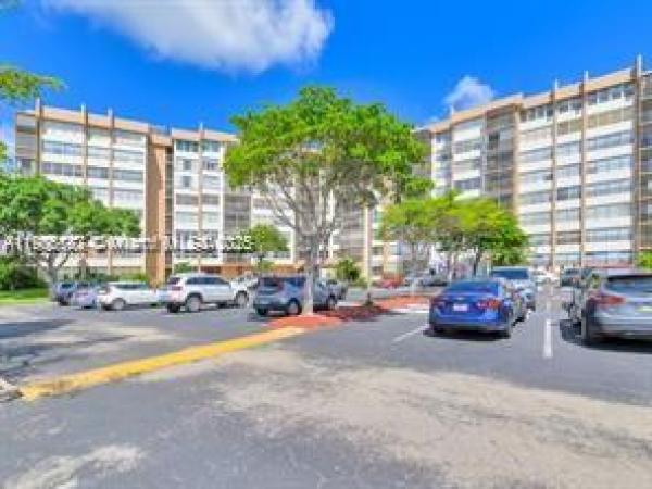 The Elm, 1000 Saint Charles Pl #L4, Pembroke Pines, Florida 33026, image 1