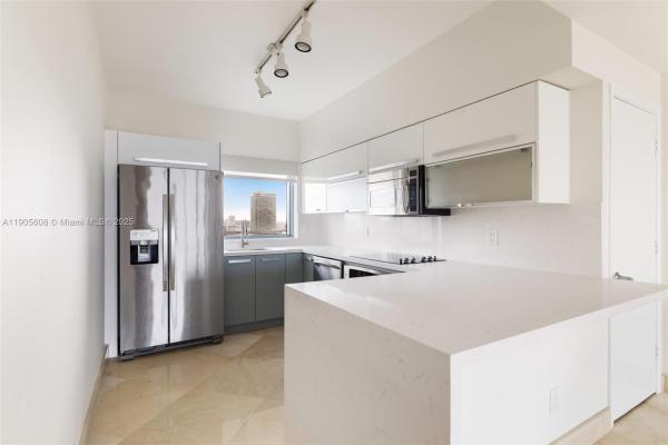 Blue On The Bay, 601 NE 36th St #2304, Miami, Florida 33137, image 2