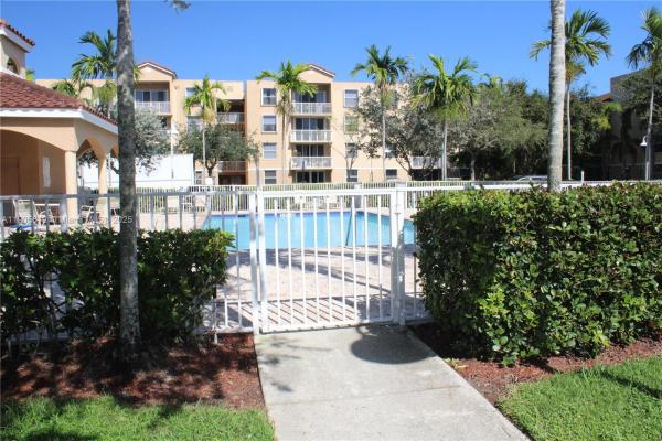 Sheridan Beach Club, 519 E Sheridan St #1082, Dania Beach, Florida 33004, image 1
