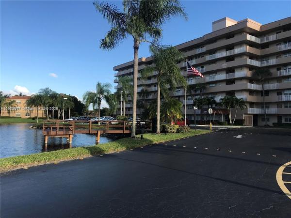 Coronado At Jacaranda, 250 Jacaranda Dr #402, Plantation, Florida 33324, image 1