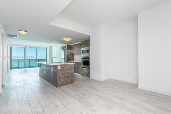 Icon Bay, 460 NE 28th St #1905, Miami, Florida 33137, image 2