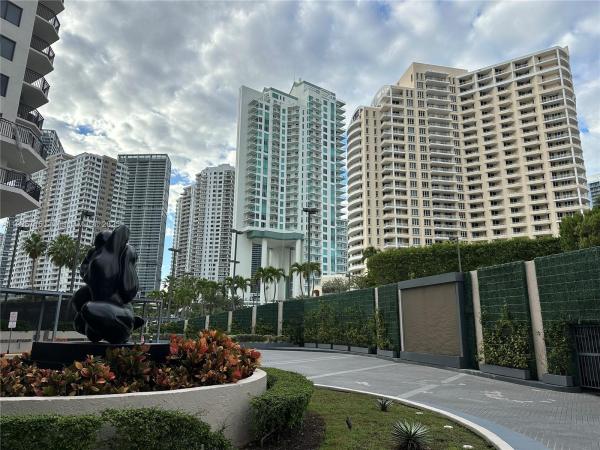 Brickell Key Two, 540 Brickell Key Dr #1706, Miami, Florida 33131, image 2
