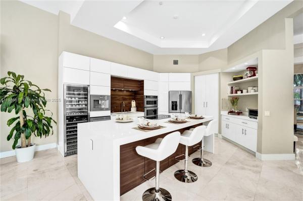 Montclaire, 2557 Montclaire Cir #, Weston, Florida 33327, image 1