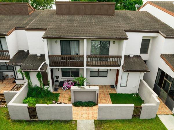 The Villas Of Amberwood, 10138 NW 41st St #68-6, Doral, Florida 33178, image 1