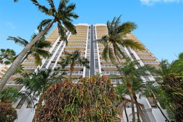 Harbor Tower At The Waterways, 3598 Yacht Club Dr #602, Aventura, Florida 33180, image 3