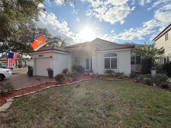 19804 NW 82nd Pl, Hialeah, Florida 33015, image 1