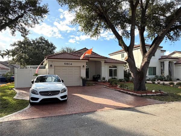Marbella Park, 19804 NW 82nd Pl, Hialeah, Florida 33015, image 3