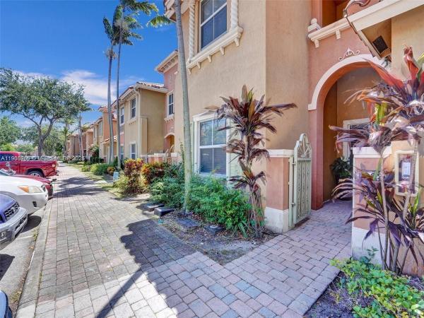 Siena, 5922 Siena Ln, Hollywood, Florida 33021, image 1