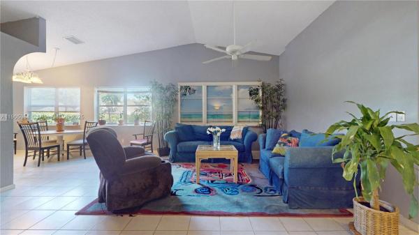 North Gate, 2255 SE 6th Pl, Homestead, Florida 33033, image 2
