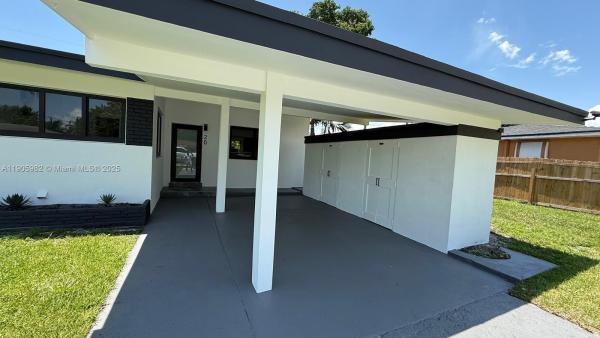 Sierra, 20 NW 197th St, Miami Gardens, Florida 33169, image 2