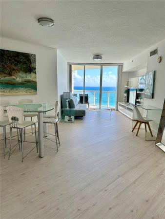 La Perla, 16699 Collins Ave #1810, Sunny Isles Beach, Florida 33160, image 1