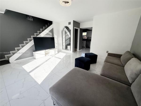 Tam O'Shanter Gardens, 7936 Kimberly Blvd #101, North Lauderdale, Florida 33068, image 1