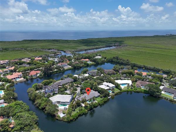 Hammocks Oaks Harbor, 415 Rovino Ave, Coral Gables, Florida 33156, image 2