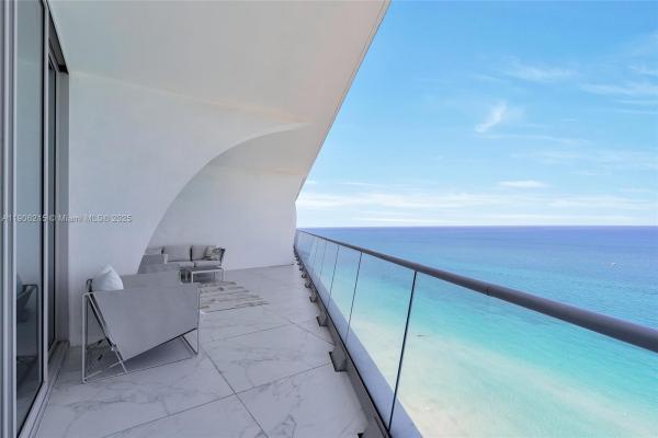 Jade Signature, 16901 Collins Ave #3203, Sunny Isles Beach, Florida 33160, image 1