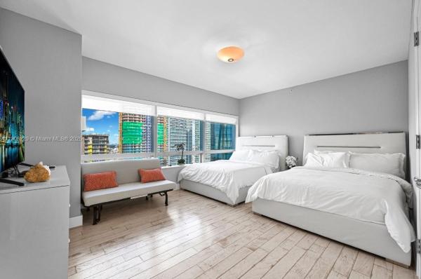 Four Seasons Hotel, 1435 Brickell Ave #3401, Miami, Florida 33131, image 2