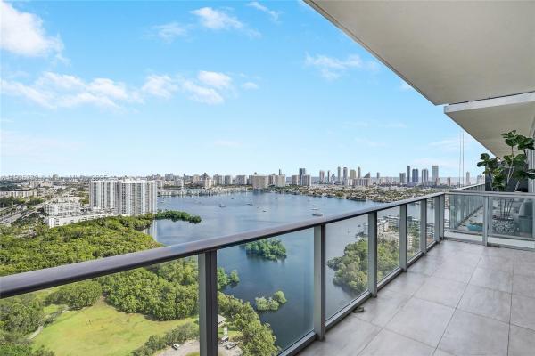 The Harbour North Tower, 16385 Biscayne Blvd #3202, North Miami Beach, Florida 33160, image 1