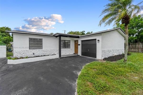Heritage Lake Estates, 4020 N 67th Ave, Hollywood, Florida 33024, image 2