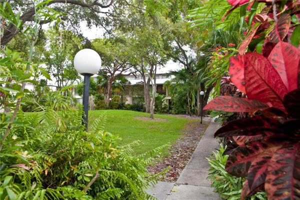 19216 NE 25th Ave #293D, Unincorporated Dade County, Florida 33180, image 1