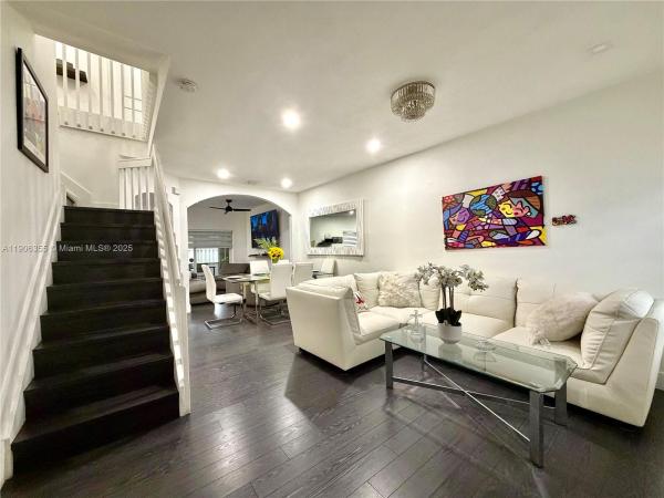 Avalon, 10307 SW 20th St, Miramar, Florida 33025, image 2