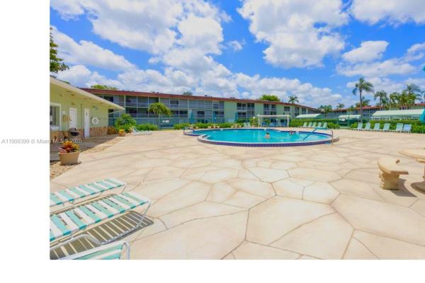 Regal Palms, 3000 Springdale Blvd #V109, Palm Springs, Florida 33461, image 1