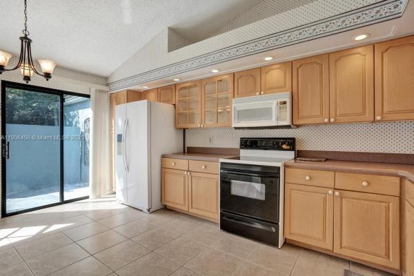 Waterford Town Villas At Woodmont, 8465 Waterford Cir, Tamarac, Florida 33321, image 2