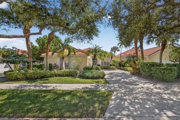 Oaks East, 256 Kelsey Park Cir, Palm Beach Gardens, Florida 33410, image 2