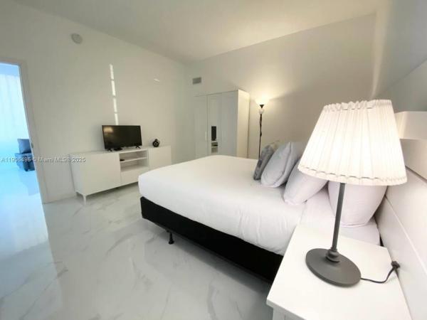 Ocean Reserve, 19370 Collins Ave #PH-10, Sunny Isles Beach, Florida 33160, image 2