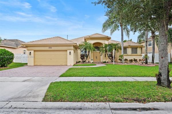 Serenity Bay, 1873 NW 139th Ave, Pembroke Pines, Florida 33028, image 1