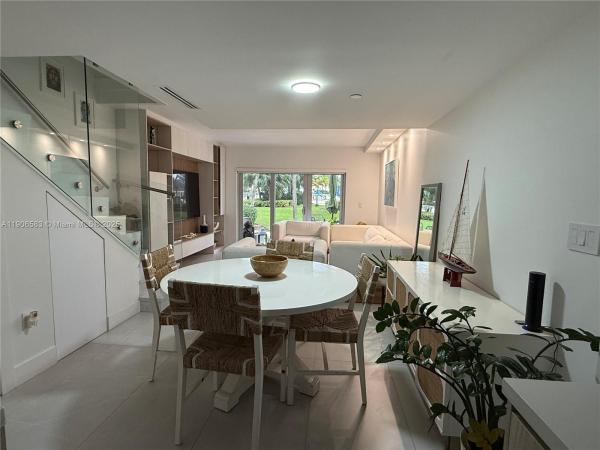 Casa Del Mar, 881 Ocean Dr #TH15, Key Biscayne, Florida 33149, image 1