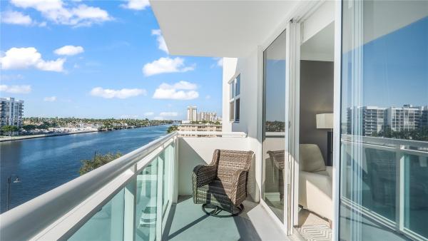 The Residences On Hollywood Beach, 3000 S Ocean Dr #420, Hollywood, Florida 33019, image 2