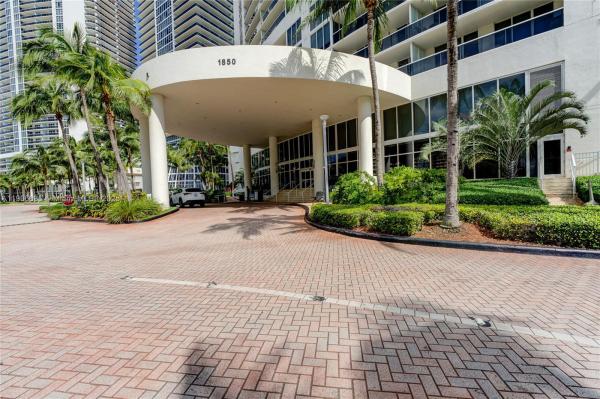 Beach Club 1, 1850 S Ocean Dr #1607, Hallandale Beach, Florida 33009, image 1