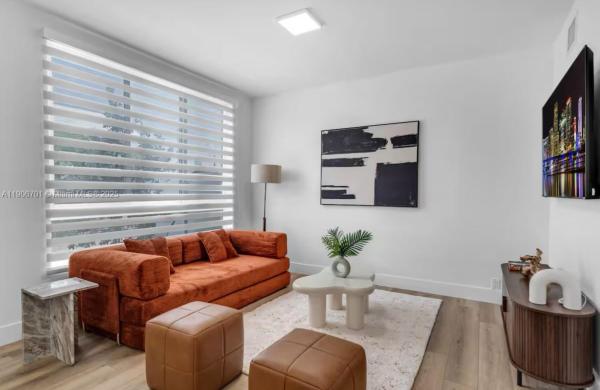 Miami, Florida 33125, image 1