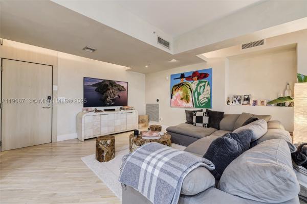 The Meridian, 2001 Meridian Ave #307, Miami Beach, Florida 33139, image 1
