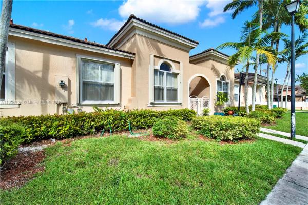 Spicewood, 10973 SW 238th Ter, Princeton, Florida 33032, image 3