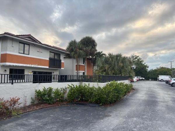 Pines Of Coral Springs, 10592 Royal Palm Blvd, Coral Springs, Florida 33065, image 2