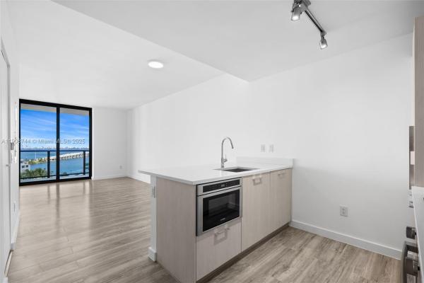 Paraiso Bayviews, 501 NE 31st St #1402, Miami, Florida 33137, image 1