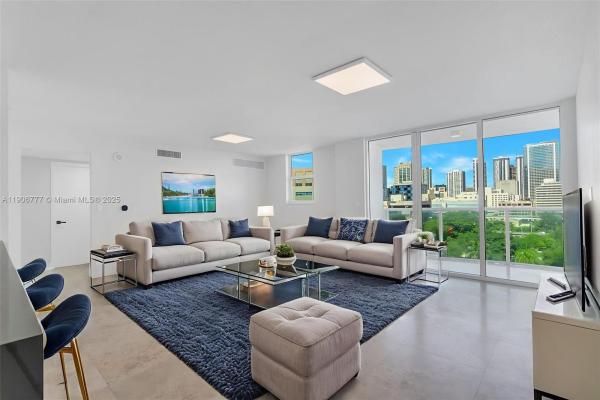 Brickell On The River North Tower, 31 SE 5th St #901, Miami, Florida 33131, image 2