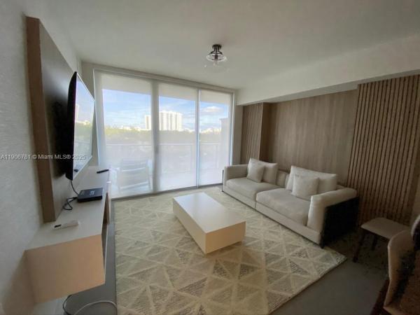 The Harbour North Tower, 16385 Biscayne Blvd #304, North Miami Beach, Florida 33160, image 1
