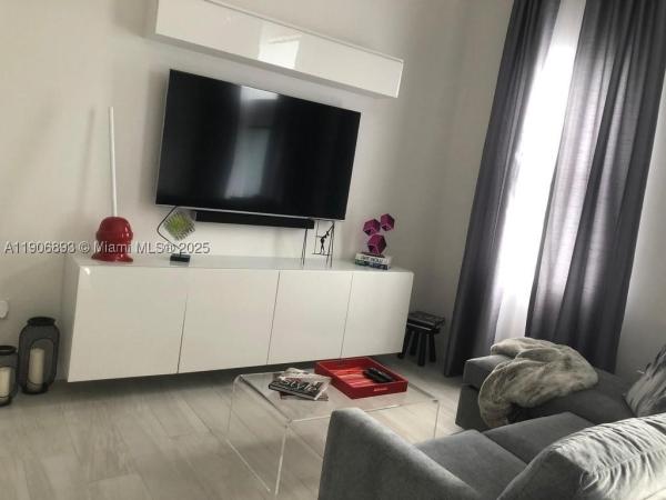Strata At Plantation, 4500 NW 8th Pl, Plantation, Florida 33317, image 3
