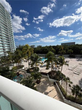 Arlen House East, 100 Bayview Dr #425, Sunny Isles Beach, Florida 33160, image 1