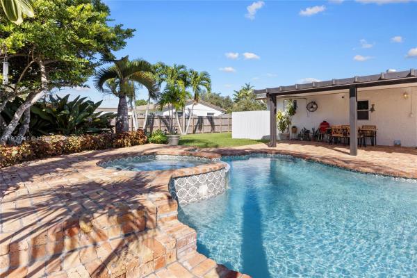 Bel Aire, 9250 SW 185th Ter, Cutler Bay, Florida 33157, image 1