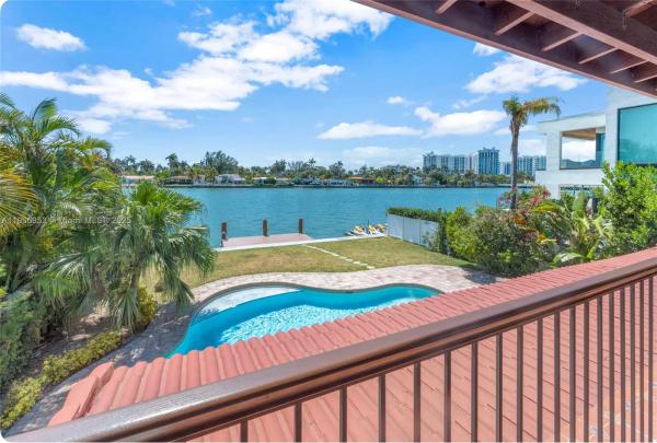 Treasure Island, 7536 W Treasure Dr, North Bay Village, Florida 33141, image 1