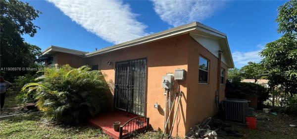 Mark Alan Manor, 2251 NW 180th Ter, Miami Gardens, Florida 33056, image 3