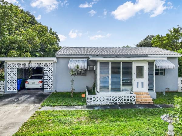 Allapattah School, 1776 NW 43rd St, Miami, Florida 33142, image 1