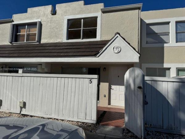  #75-10, Unincorporated Dade County, Florida 33155, image 1