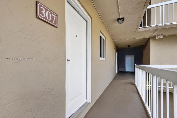 Village Of Kings Creek, 8103 Camino Real #307, Glenvar Heights, Florida 33143, image 3