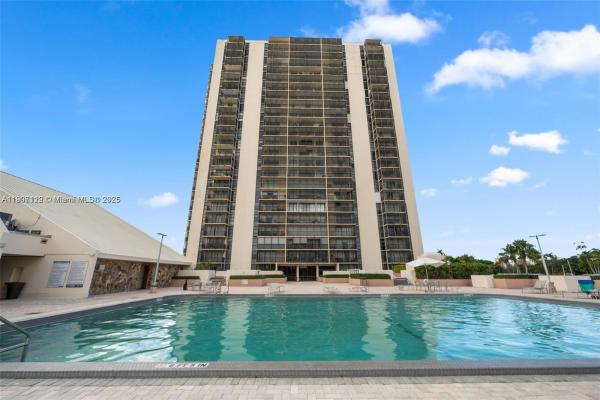 Coronado Tower 3, 20379 W Country Club Dr #737, Aventura, Florida 33180, image 2