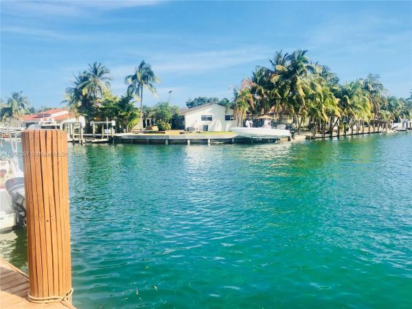 Keystone Gardens, 2430 NE 135th St #203, North Miami, Florida 33181, image 1