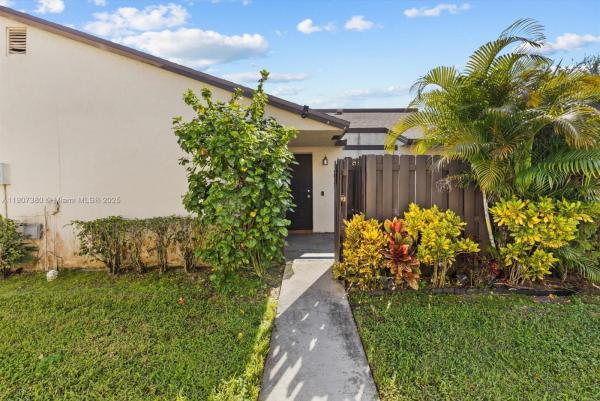 3502 Waterview Cir, Palm Springs, Florida 33461, image 1