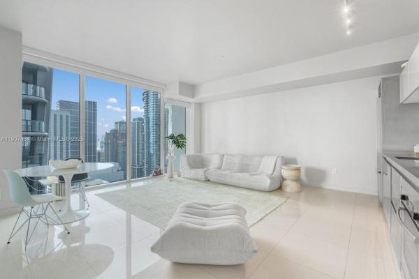 Ten Museum Park Residential, 1040 Biscayne Blvd #2908, Miami, Florida 33132, image 1